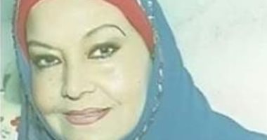 ذكرى ميلاد سمراء النيل.. صور نادرة للفنانة مديحة يسرى بالحجاب