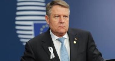 رئيس رومانيا يعلن الموافقة على خطة التطعيم ضد كورونا