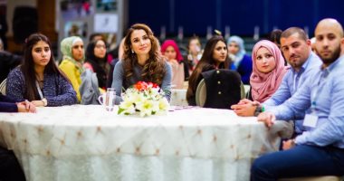 الملكة رانيا فى اليوم العالمى للمتطوعين: "أنتم قوة لا يستهان بطيب أثرها"