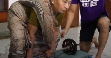 الإرادة سر الحياة.. عجوز هندية ترفع أثقالا بعد تعافيها من كسر بالقدم.. فيديو