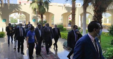 وزير القوى العاملة يزور جامعة الأقصر ومركز التدريب المهنى بالرضوانية.. صور