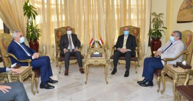وزير الطيران يلتقى وزير النقل العراقى لبحث التعاون بين البلدين