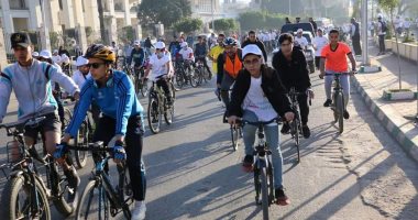 محافظ الشرقية يشارك في ماراثون دراجات في اليوم العالمي لمكافحة الفساد.. صور وفيديو