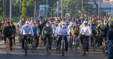 محافظ الإسكندرية يطلق ماراثون دراجات "متحدون على مكافحة الفساد".. صور