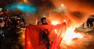 صور.. اشتباكات فى ألبانيا احتجاجا على مقتل شاب برصاص الشرطة لمخالفته حظر كورونا