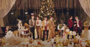 BTS يقدم "ريميكس احتفالى" لأغنية "Dynamite" قبل الكريسماس.. فيديو وصور