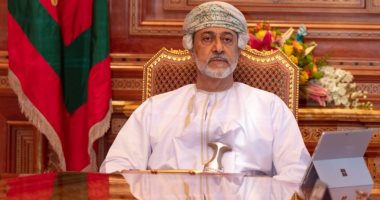 سلطان عمان يهنئ خادم الحرمين الشريفين بمناسبة نجاح الفحوصات الطبية