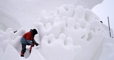 الفن الصينى على أصوله.. إبداع النحت على الجليد فى مهرجان الفنون الثلجية.. ألبوم صور