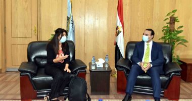 نائب محافظ الأقصر يستقبل القنصل البريطانى بالقاهرة خلال زيارتها للمحافظة..صور