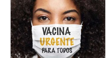 احتجاجات نسائية بالهواتف المحمولة فى البرازيل من أجل التطعيم العاجل 