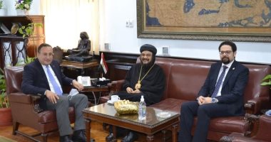 رئيس جامعة الإسكندرية يستقبل الأسقف العام لكنائس المنتزه ومساعد البابا تواضروس