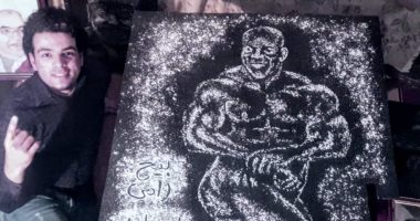 بعد فوزه التاريخى.. شاب يبدع فى رسم لوحة لـ"بيج رامى" بملح الطعام .. صورة