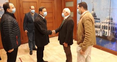 محافظ بورسعيد يستقبل رئيس الأعلى للإعلام للمشاركة فى احتفالات النصر.. صور
