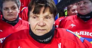جدة روسية تؤسس فريقا للهوكى على الجليد وتجهز مباراة فى ساحة موسكو