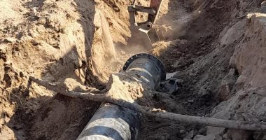 استمرار معاناة 20 قرية فى أسوان بسبب انقطاع المياه 30 ساعة.. صور