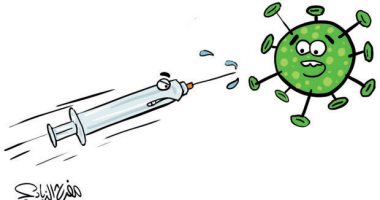 فيروس كورونا يهرب فور رؤية اللقاح فى سرنجة فى كاريكاتير سعودى