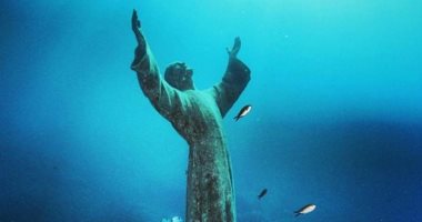 100 منحوتة عالمية .. "المسيح تحت الماء" إبداع الإيطالى جيدو جاليتى