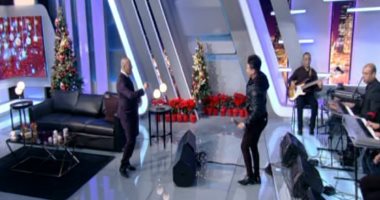 أحمد موسى يرقص على أغنية "بنت الجيران".. ويهنىء المصريين بالعام الجديد 2021.. فيديو