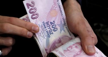 الليرة التركية تضعف 1.5% أمام الدولار