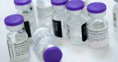 البحرين تعلن استخدام 300 ألف جرعة إضافية من التطعيم المضاد لكورونا 