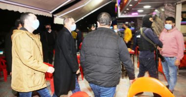  محافظ كفر الشيخ: غلق 19 مقهى ومحل ومطعم لعدم تطبيق الإجراءات الاحترازية 