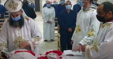 الداخلية تنظم احتفالات للسجناء الأقباط بمناسبة عيد الميلاد المجيد.. فيديو