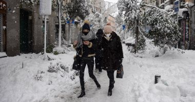 مصرع 3 أشخاص وشلل يضرب الحياة فى مدريد جراء العاصفة الثلجية