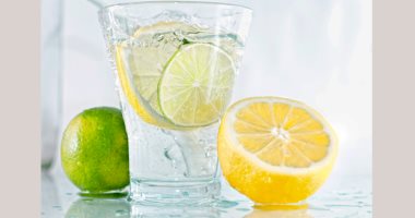 5 مشروبات صحية تبقى جسدك رطبا على مدار اليوم.. منها الليمون وبذور الشيا 