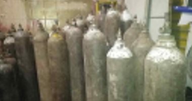 ضبط 65 أسطوانات غاز الأكسجين مجهولة المصدر داخل محل بدون ترخيص بالقاهرة