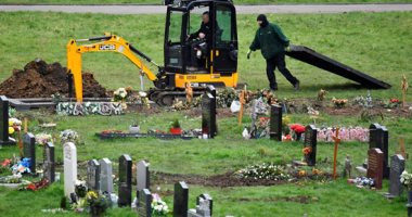 بريطانيا تشيد مقابر إضافية لضحايا كورونا فى ذكرى وفاة أول حالة فى العالم