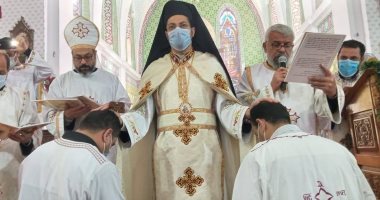 الأنبا باخوم يترأس قداس سيامة شمامسة بالكنيسة الكاثوليكية فى طنطا