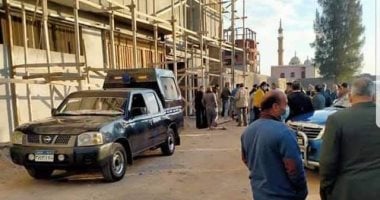 لجنة هندسية لمعاينة مبنى مصنع فاقوس بعد سقوط ونش رفع ووفاة ثلاثة عمال