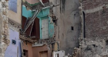 إخلاء إدارى لعقارين غرب الإسكندرية بعد إنهيار أجزاء بدون إصابات بشرية 