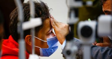الكشف على 530 مواطنا وتوزيع أدوية لـ456 حالة ضمن قافلة لمرضى العيون بدمنهور