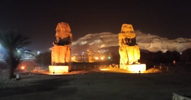 "تمثالا ممنون" أضخم تماثيل الفراعنة بالأقصر يدخلان مشروع الإضاءة الليلية