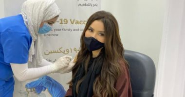 ميساء مغربى تتلقى لقاح كورونا: التطعيم للحفاظ على صحتى وحماية أفراد المجتمع