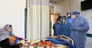 محافظ قنا يتفقد مستشفى قفط التعليمى ويعلن تعافى وخروج 64 حالة مصابة بكورونا