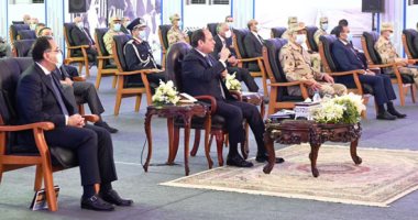 الرئيس السيسى يطمئن المصريين: "شغالين في كل حاجة بالتوازى لتطوير بلدنا"