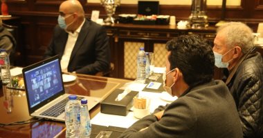 وزير الرياضة يعقد اجتماعه الثاني مع رؤساء الوفود المشاركة بمونديال اليد