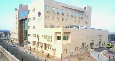 أطباء من 4 جامعات يقدمون خدمات الكشف والعمليات مجانا لأهالى سيناء بمستشفى بئر العبد