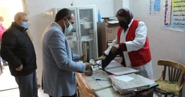 رئيس مدينة المنيا يحيل 3 موظفين للتحقيق بسبب عدم الالتزام بمواعيد العمل