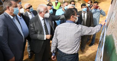 محافظ جنوب سيناء يتفقد مشروع حماية هضبة أم السيد من الانهيار.. صور