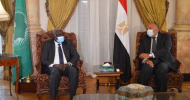 وزير الخارجية يستقبل رئيس مفوضية الاتحاد الأفريقى فى قصر التحرير 