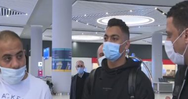 مصطفى محمد يصل تركيا للانضمام إلى فريق جالطة سراى.. فيديو وصور