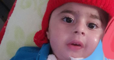 حكاية طفل على جهاز التنفس الصناعى منذ عامين بكفر الشيخ