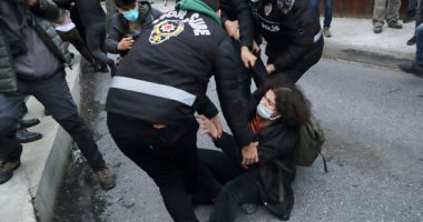 مظاهرات طلاب تركيا ضد أردوغان مستمرة والشرطة تعتقل المئات.. صور