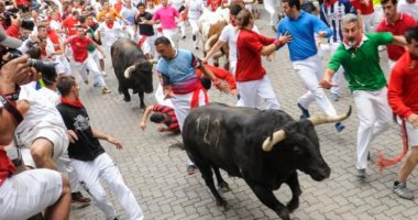 جائحة كورونا تلغي "مهرجان سان فيرمين" لركض الثيران بإسبانيا للعام الثاني