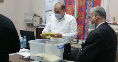 غلق باب التصويت بانتخابات الأطباء البيطريين القاهرة والجيزة وبدء الفرز.. صور