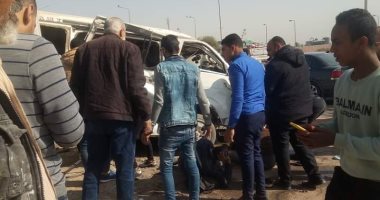 إصابة 5 أشخاص فى حادث انقلاب سيارة ميكروباص بالسويس