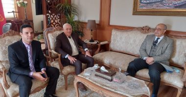 محافظ بورسعيد يوجه الشكر لرجال الأمن على جهودهم المتواصلة فى حماية الوطن